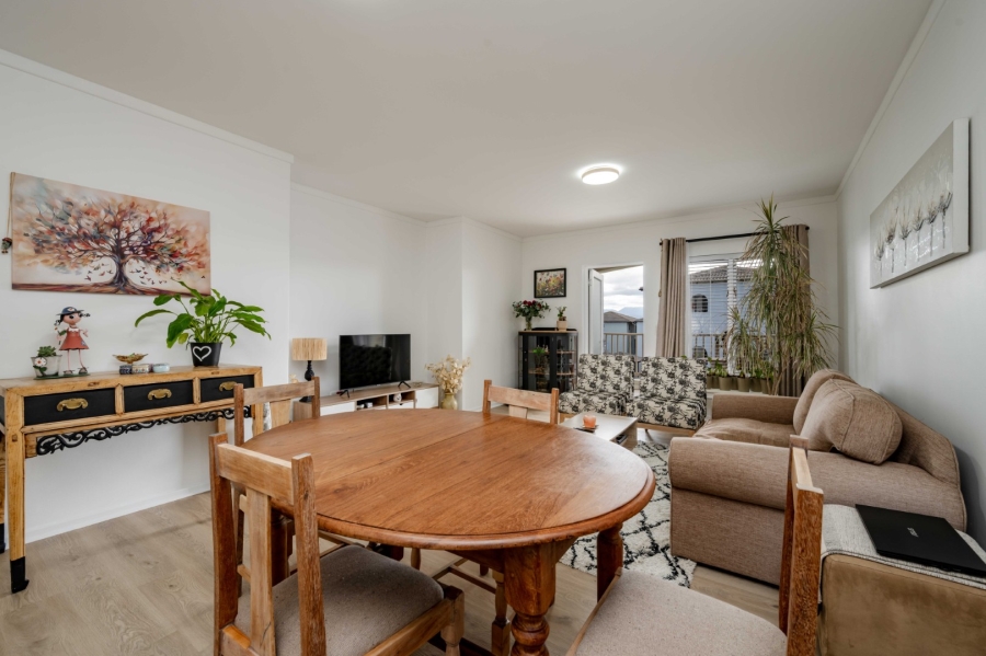 2 Bedroom Property for Sale in Bowtie Western Cape